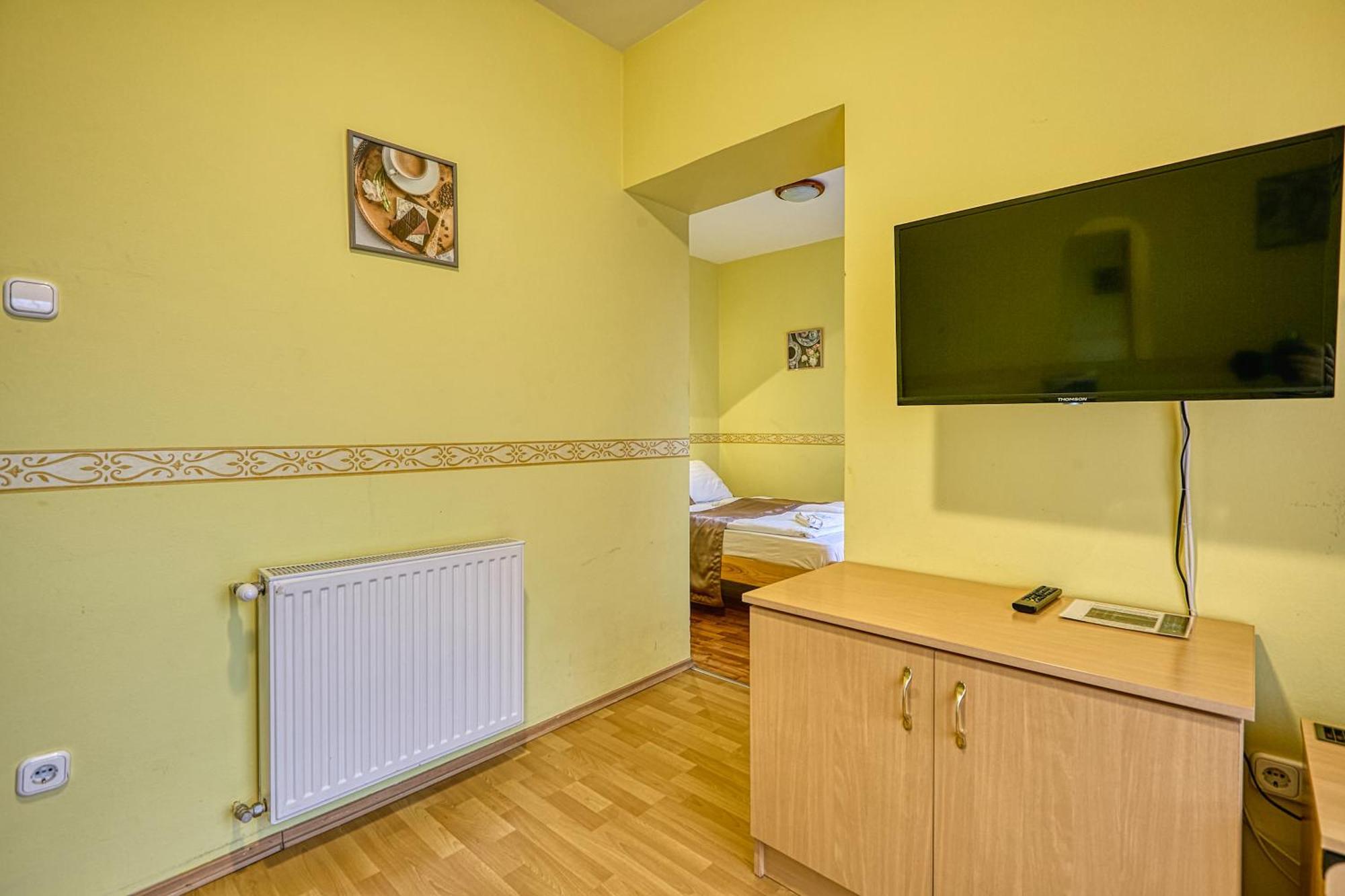 Bed and Breakfast Pihenokereszt Panzio Šoproň Exteriér fotografie