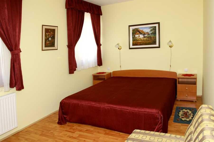 Bed and Breakfast Pihenokereszt Panzio Šoproň Pokoj fotografie
