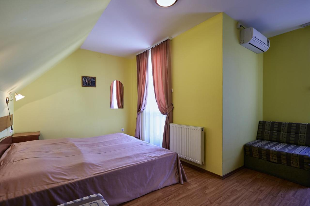 Bed and Breakfast Pihenokereszt Panzio Šoproň Exteriér fotografie
